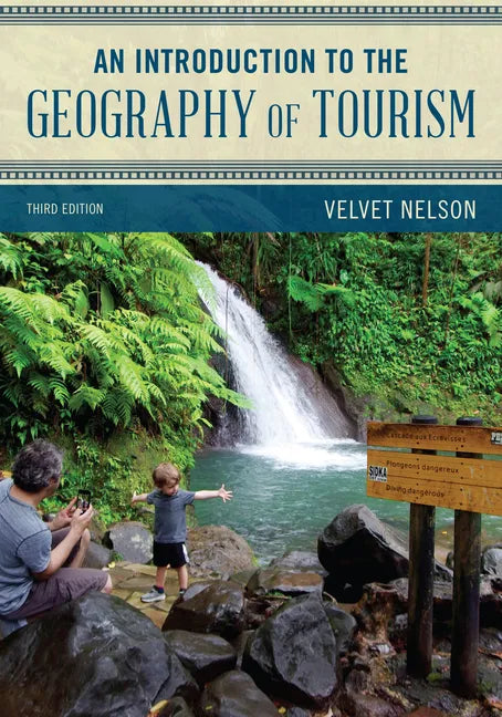 An Introduction to the Geography of Tourism - Paperback