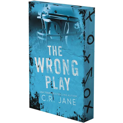 The Wrong Play: A Football Romance (Deluxe Limited Edition) - Paperback