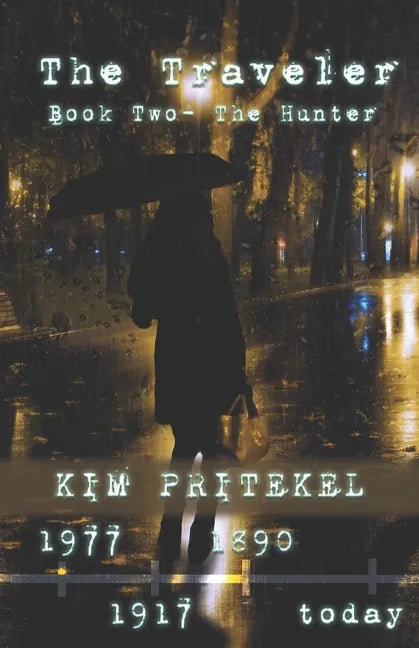 The Traveler - Book Two: The Hunter - Paperback